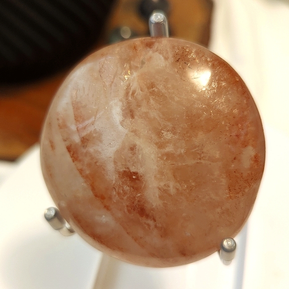 Sparkly Hematoid Fire Quartz Palm Stone - Picture 8 of 9